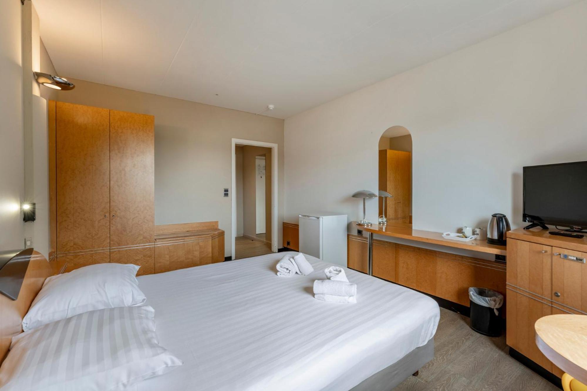 Sleep & Go Brussels South Hotel Waterloo Exterior foto